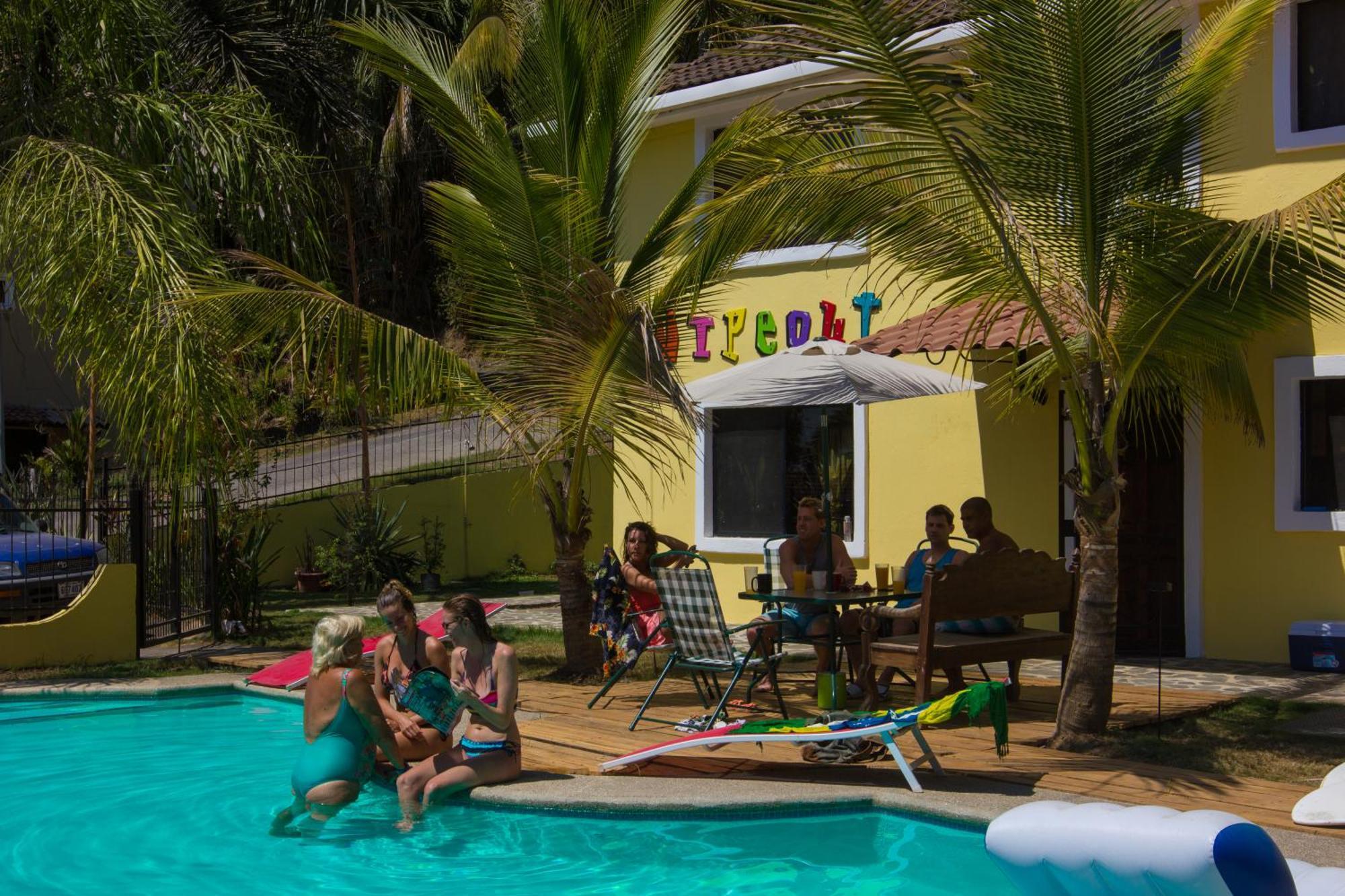 Wipeout Hostel 자코 외부 사진